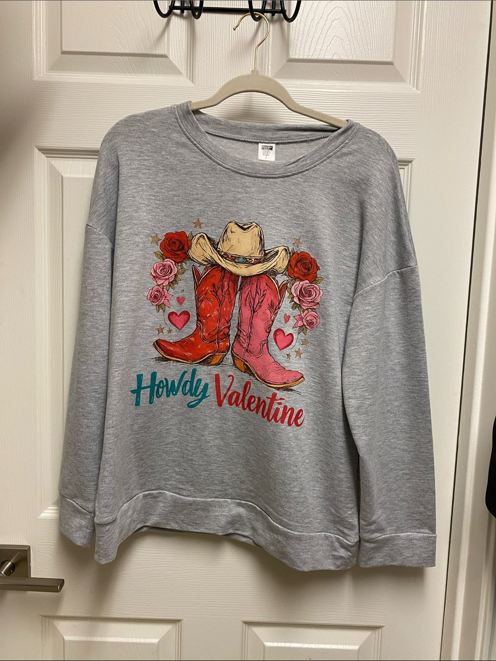 Gray 'Howdy Valentine' Graphic Crewneck Sweatshirt